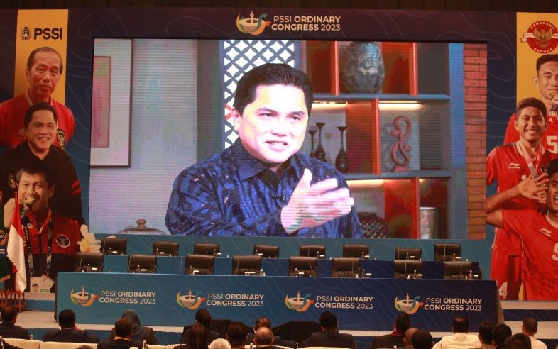Ketua umum PSSI Erick Thohir memberikan pidato secara virtual pada Pembukaan Kongres Biasa PSSI 2023 di Jakarta, Minggu (28/5/2023). (ant)